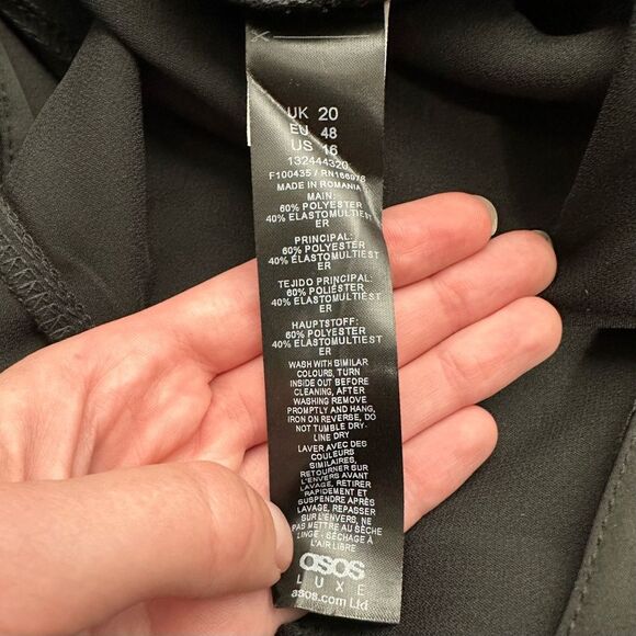 ASOS LUXE Curve Black Satin Plunge Wide Leg Jumpsuit NWT Size 16 Boutonnière - Picture 8 of 15